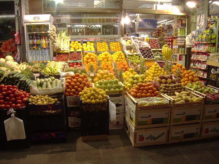 Produce Displays Pictures